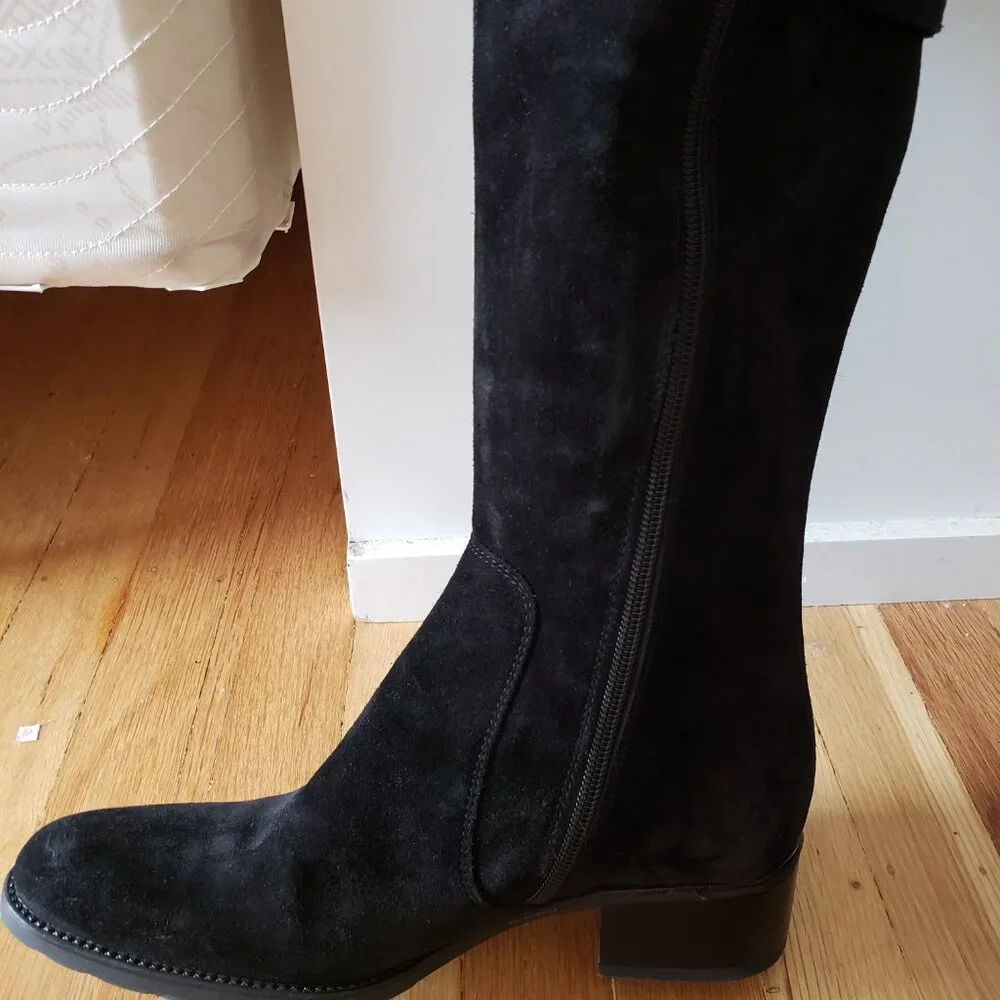 Barneys NY Women's Tall Black Suede Boots Buckle Size 7 - Picture 5 of 13
